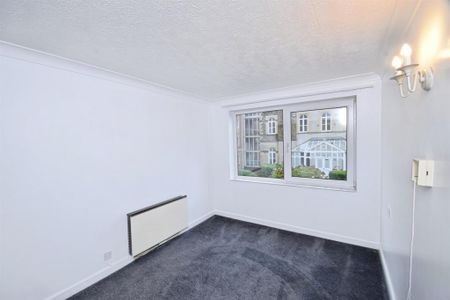 1 bedroom retirement property to rent - Photo 3