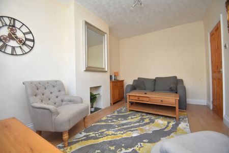 3 bedroom terraced house to rent - Photo 4
