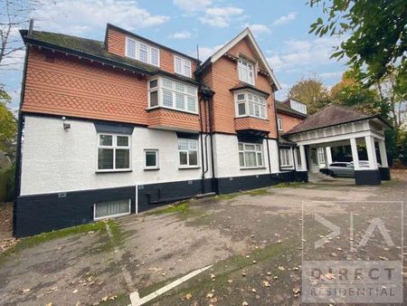 Downs Avenue, Epsom, KT18 - Photo 2