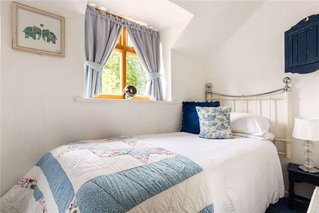 Wonderful Two Bedroom Cottage located in Stow-on-the-Wold. - Photo 3