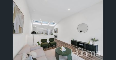 Popular "Lumiere" Apartment - Photo 3