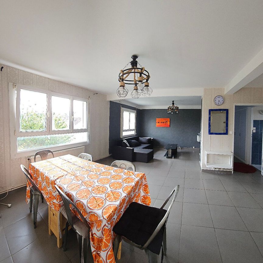 Location Appartement 4 pièces 77m² - Photo 1