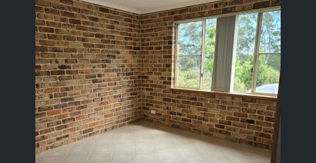 Spacious architecturally-designed 2-bed unit with ocean views - Photo 2