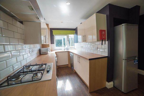 4 bedroom apartment to rent - Photo 1