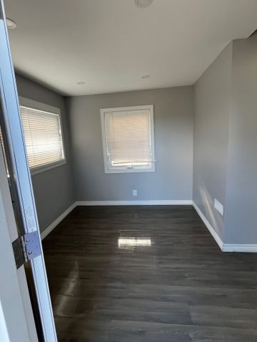 For Lease - 259 Tiffin Street, Barrie, Ontario - Photo 3