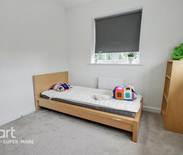 4 bedroom detached house to rent - Photo 3