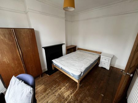 4 bedroom terraced house to rent - Photo 2