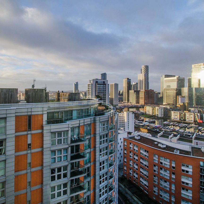 Ontario Tower, Canary Wharf, E14 - Photo 1