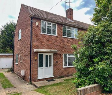 3 bedroom semi-detached house to rent - Photo 4