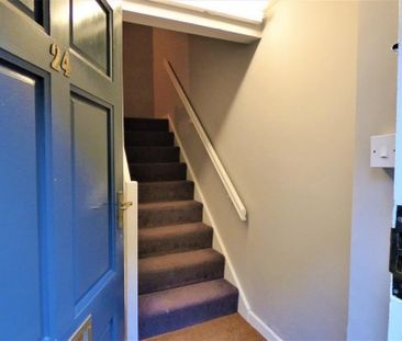 3 bedroom Flat To Rent - Photo 6