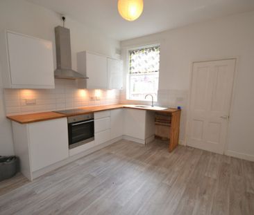 3 bed Mid Terraced House for Rent - Photo 6