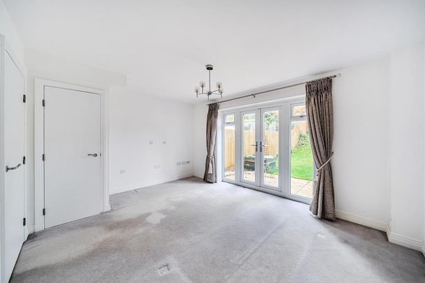 2 bedroom semi-detached house to rent - Photo 1