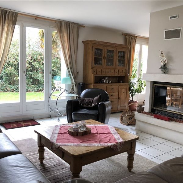 Location Maison 6 pièces 145m² - Photo 1