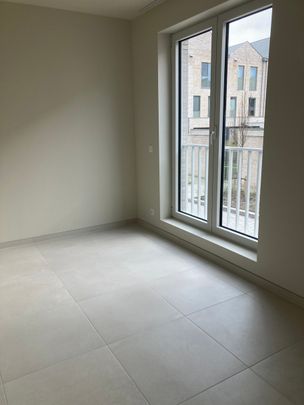 Prachtig, ruim nieuwbouwappartement met 3 slaapkamers - Photo 1