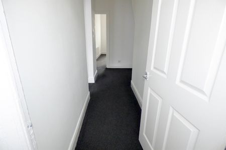 2 bed flat to rent in Milner Street, South Shields, NE33 - Photo 3
