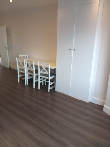 1 Bed Flat, Bell Lane, NW4 - Photo 2