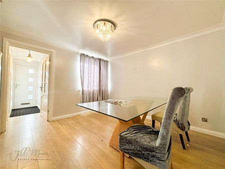 4 bedroom terraced house to rent - Photo 4