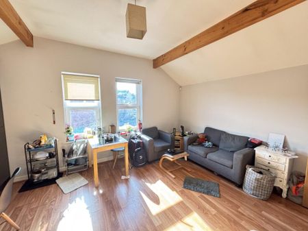 79 Flat 5 Brudenell Grove, Leeds, LS6 1HR - Photo 2