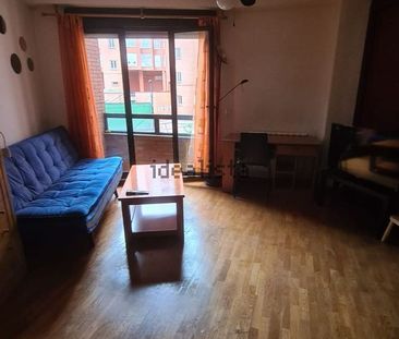 Alquiler de piso en Calle de Joaquina Bobela - Photo 2