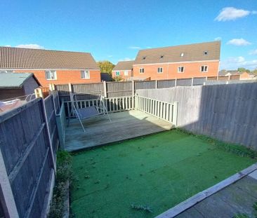 3 bedroom semi-detached house to rent - Photo 5