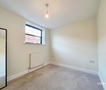 Pembroke Road, Ruislip, HA4 - Photo 3