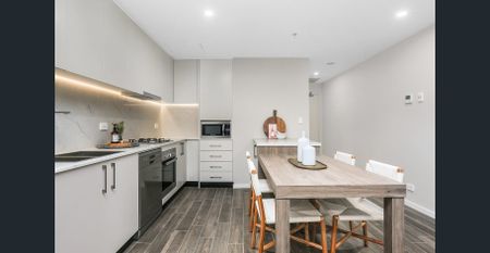 GROUND FLOOR, $800 PW MODERN 1 BEDROOM APARTMENT WITH RESORT AMENITIES. AVAILABLE NOW, READY TO MOVE IN! - Photo 3