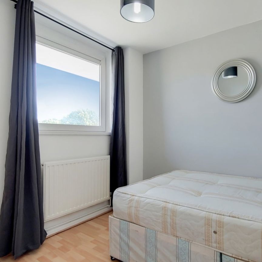 Room in a Shared House, Hanbury Street, E1 - Photo 1