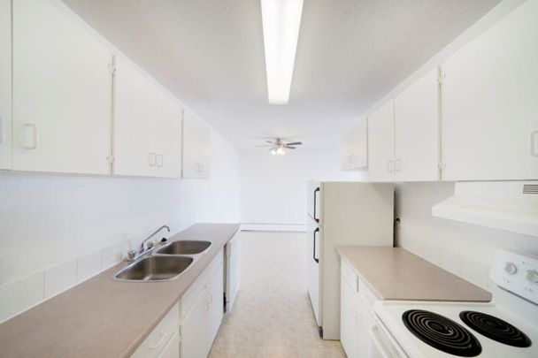 4402 School Draw Avenue, Yellowknife, NT, X1A 1H3 - Photo 1