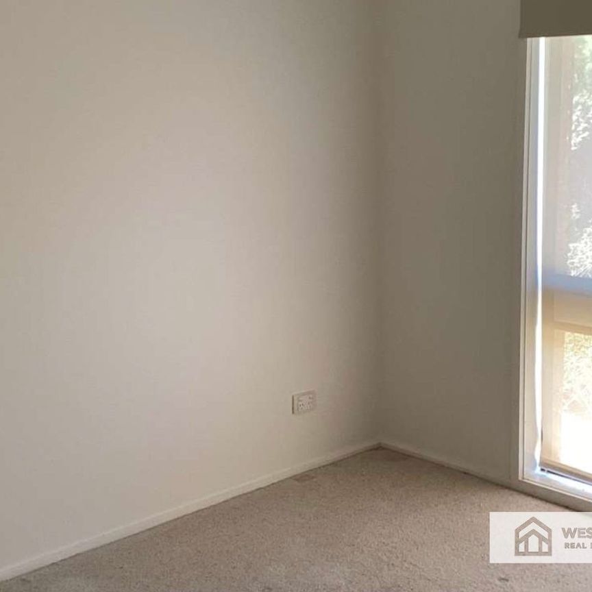 Central Living - Photo 1