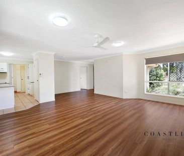 3 Bedroom brick home close to the beach - Photo 3