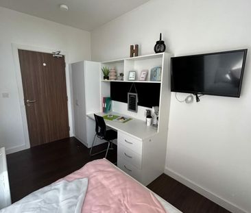 Studio Flat, City Point, L5 - Photo 2