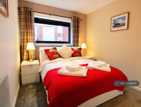 2 bedroom flat to rent - Photo 4