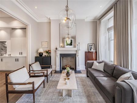 6 bedroom end of terrace house to rent - Photo 2