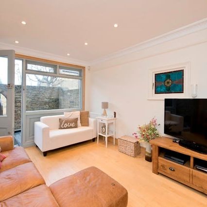 1 Bed End Terrace, Sedleigh Road, SW18 - Photo 1