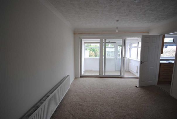2 bedroom bungalow to rent - Photo 1