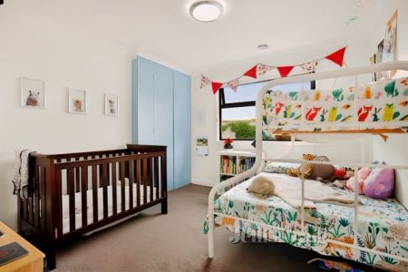 2 Bed, 1 Bath - Photo 5