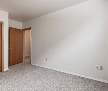 1 Bedroom - Photo 6