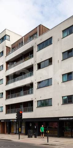 2 bedroom apartment seconds away from Caledonian road station inc all bills - Photo 2