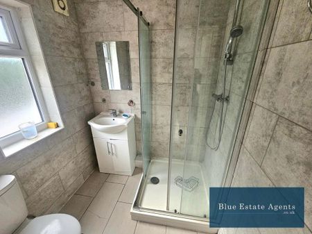 4 bedroom terraced house to rent - Photo 5