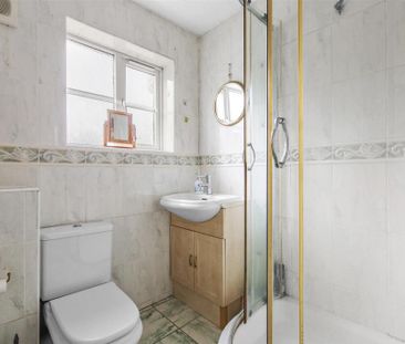 3 bedroom end of terrace house to rent - Photo 5