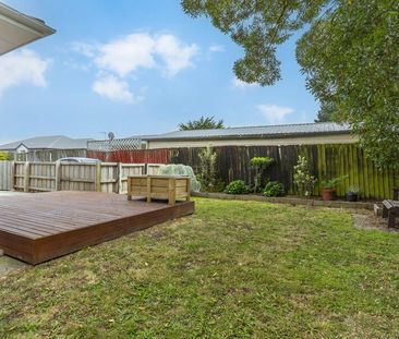 Private pet friendly home that is close to the beach! - Photo 3