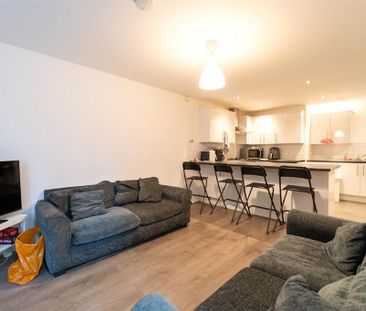 6 bedroom house to rent - Photo 3