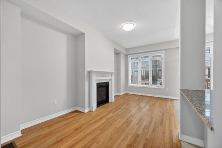 For Lease - 19 Sunset Terrace, Vaughan, Ontario - Photo 2