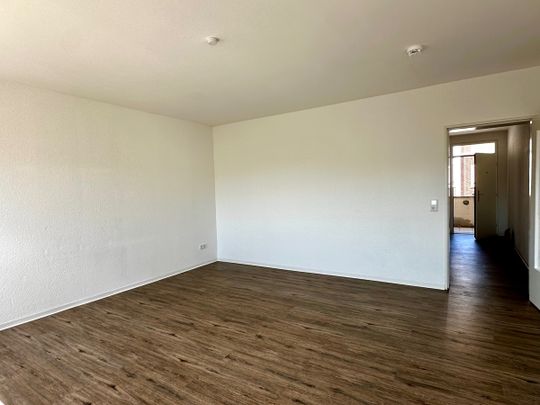 Großzügiges Apartment - sofort frei - Photo 1