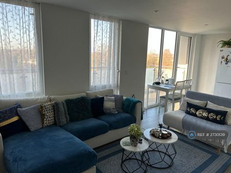 1 bedroom flat to rent - Photo 2