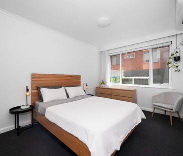 Beautifully Presented Retreat with Large Courtyard - Electricity in... - Photo 6