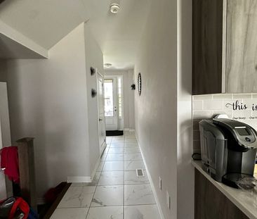 For Lease - 110 yale Drive, Hamilton, Ontario - Photo 4