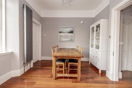 4 bedroom end of terrace house to rent - Photo 5