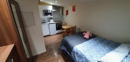 Studio to rent - Photo 4