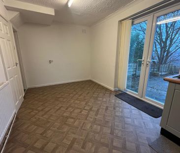 3 bedroom semi-detached house to rent - Photo 6